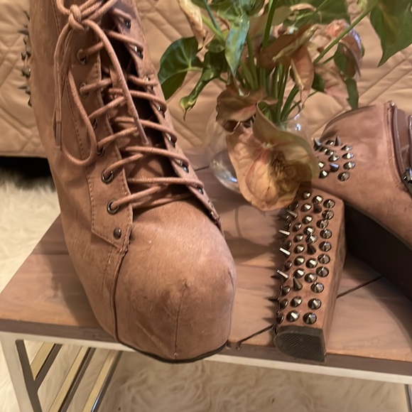 Spike platform - Picture 5 of 6